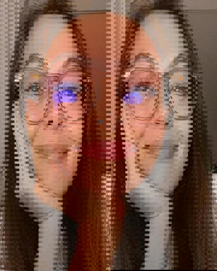 Emily Oberg Leaked profile