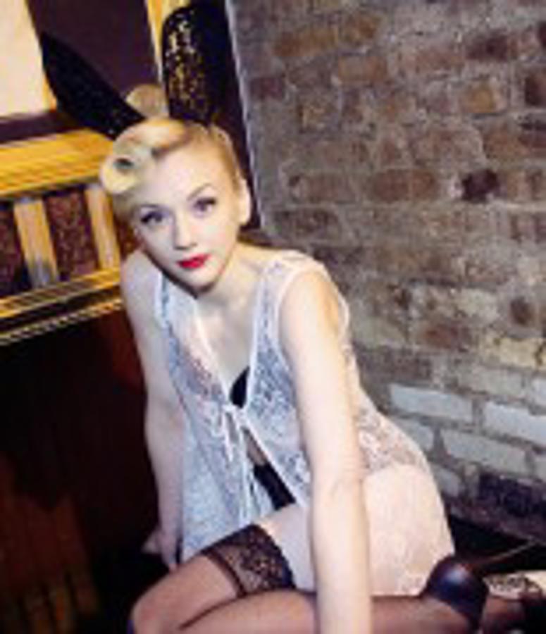 Emily Kinney | Best Known: TWD Leaked profile