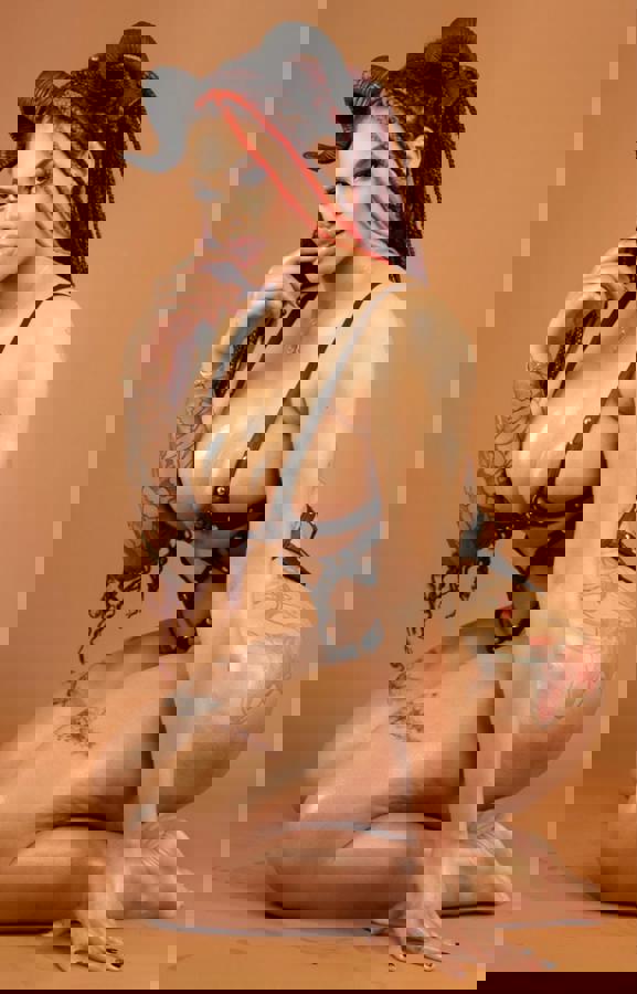 Halle Hayes Leak